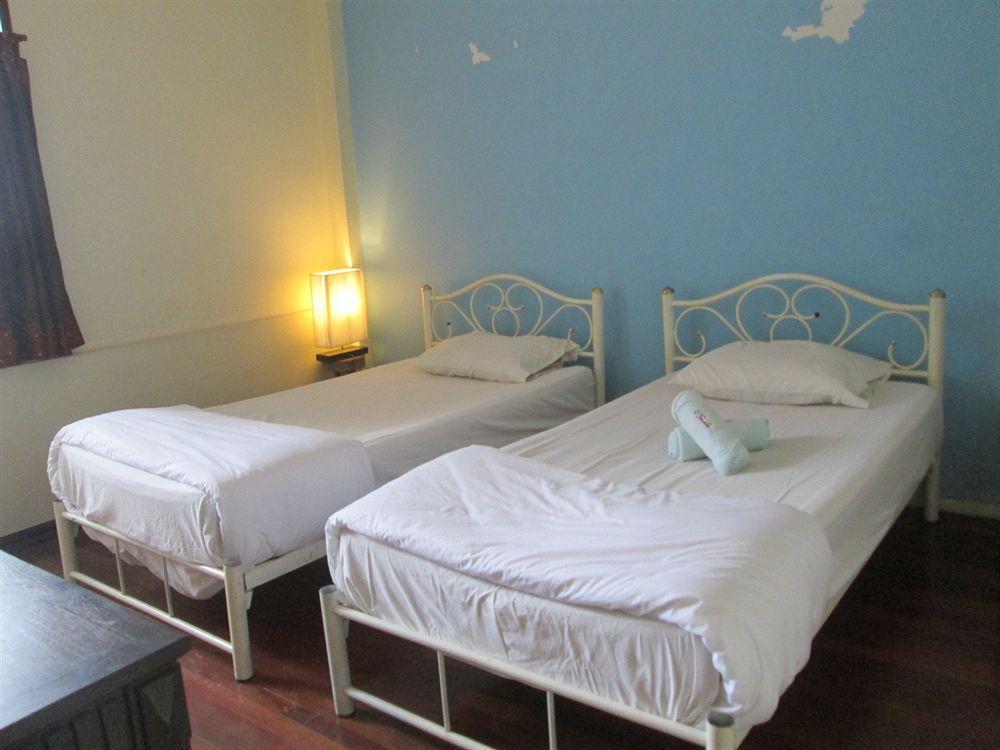 Smile House Guesthouse Chiang Mai Bagian luar foto
