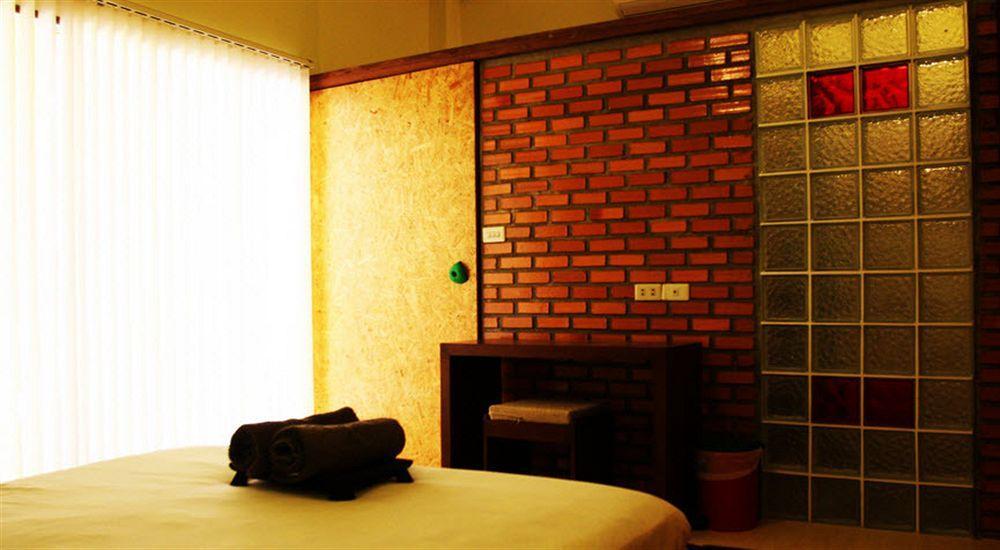 Smile House Guesthouse Chiang Mai Bagian luar foto