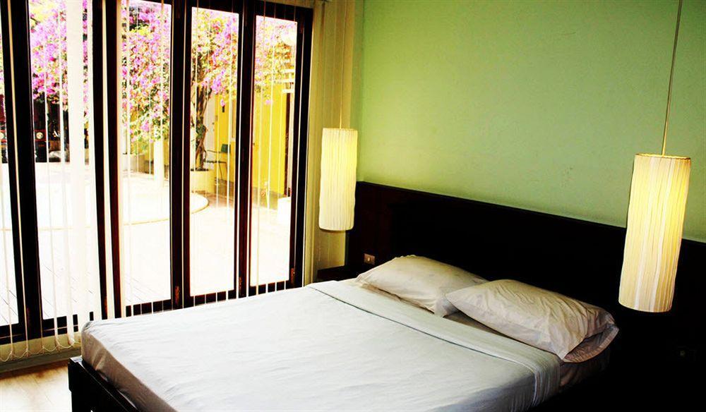 Smile House Guesthouse Chiang Mai Bagian luar foto