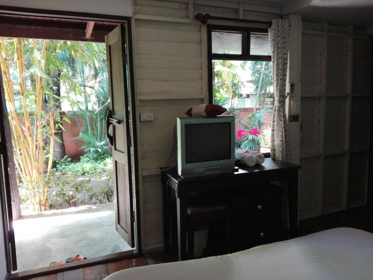 Smile House Guesthouse Chiang Mai Bagian luar foto