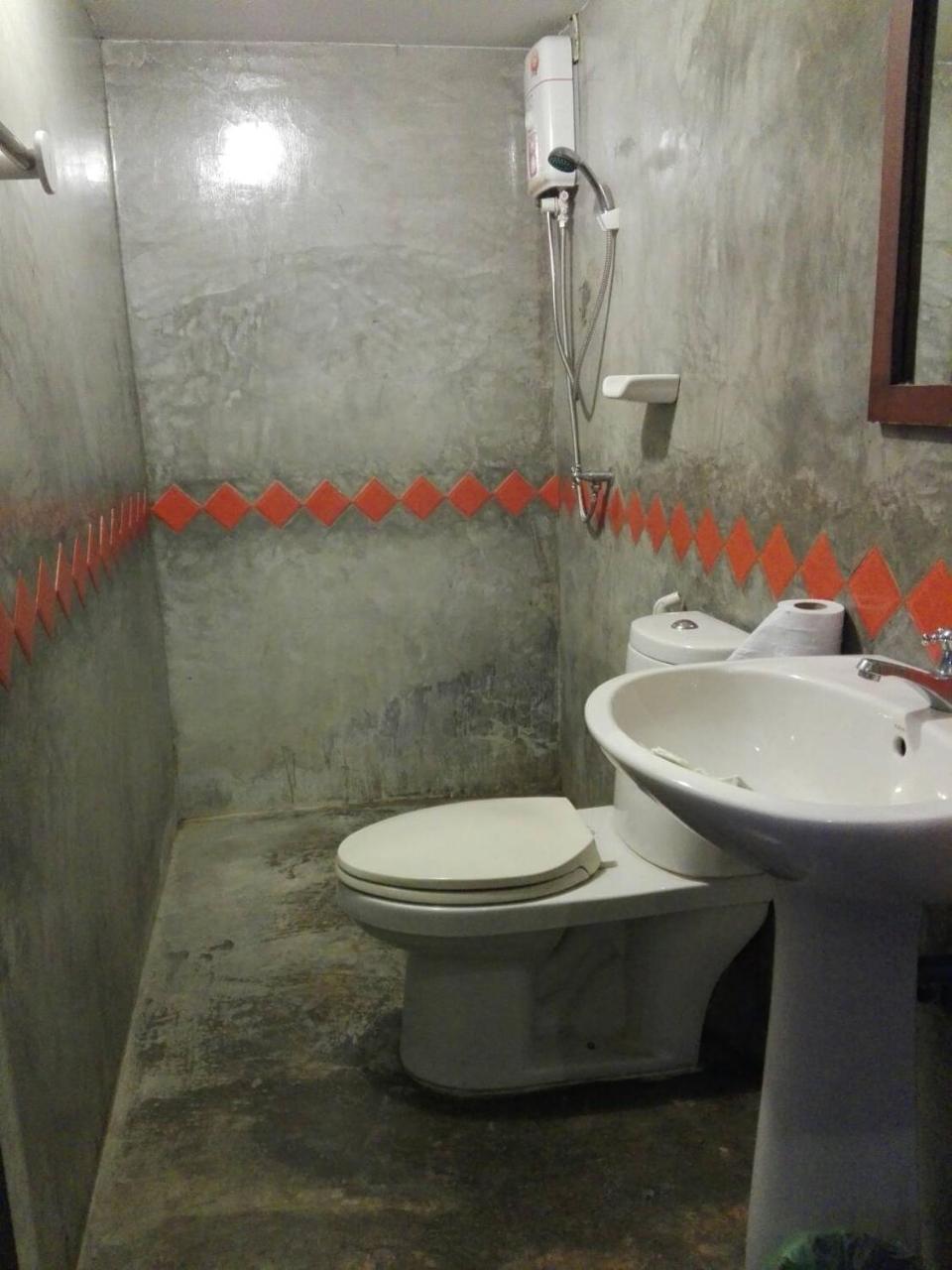 Smile House Guesthouse Chiang Mai Bagian luar foto
